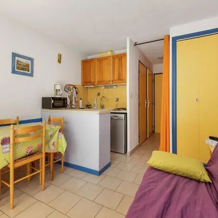 Studio For 4 *